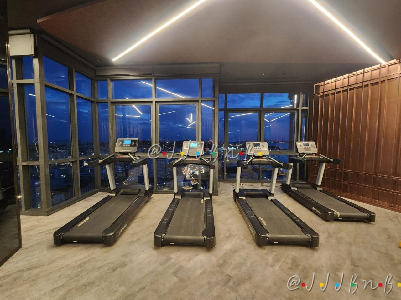 Edge Central Pattaya By Jjj Экстерьер фото